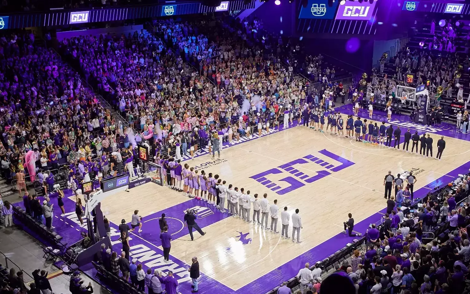 Phoenix, AZ Jan. 147 2026: The Lopes upset No. 23 Utah State 84-74 at Global Credit Union Arena, where the hyped Havocs stormed the court. David Kadlubowski/GCU