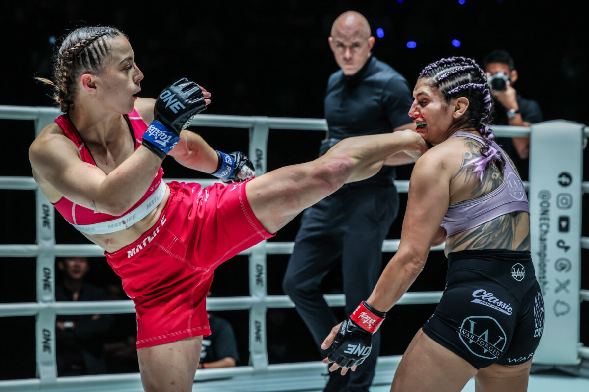 Magdalena Czaban plants a kick on Natalie Salcedo at ONE Fight Night 46