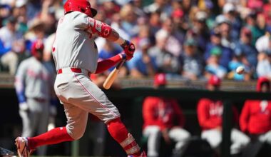 Slugger Kyle Schwarber reaches 40 home runs for 4th season with Phillies