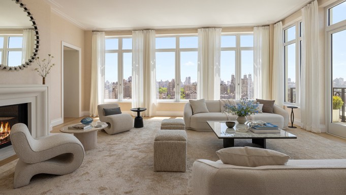 Inside the $27 Million Duplex Penthouse Atop the Henry in N.Y.C.