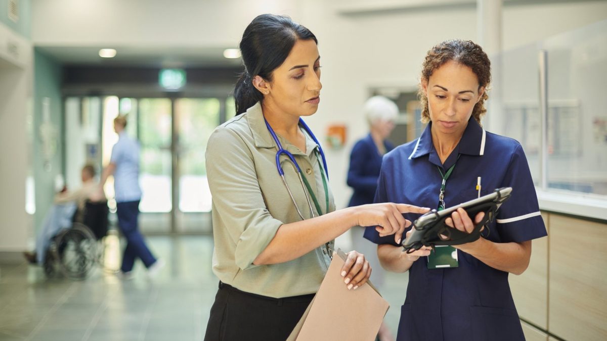 staff nurse consulting ward doctor