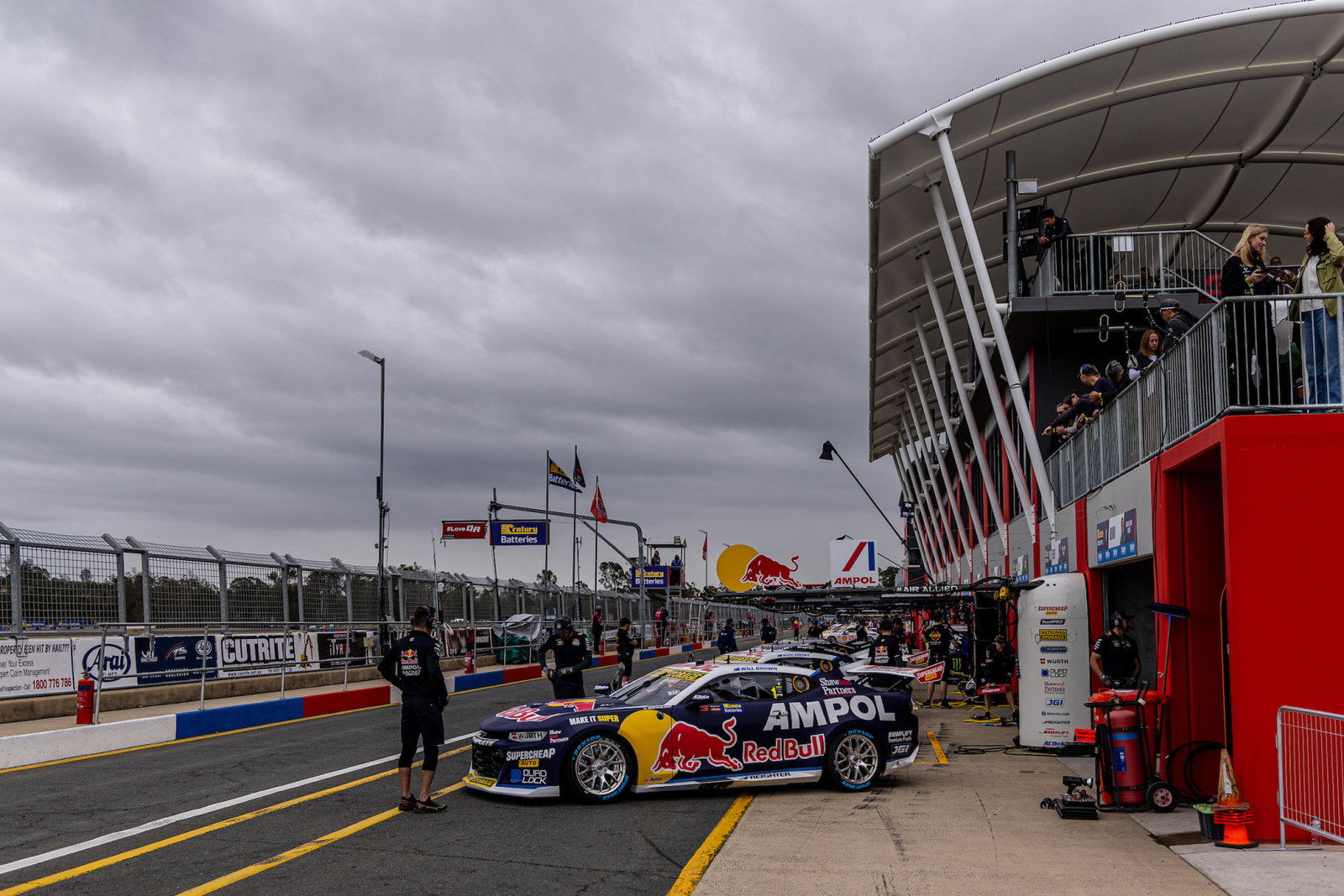 Team 18 jumps DJR in Ipswich pit lane order