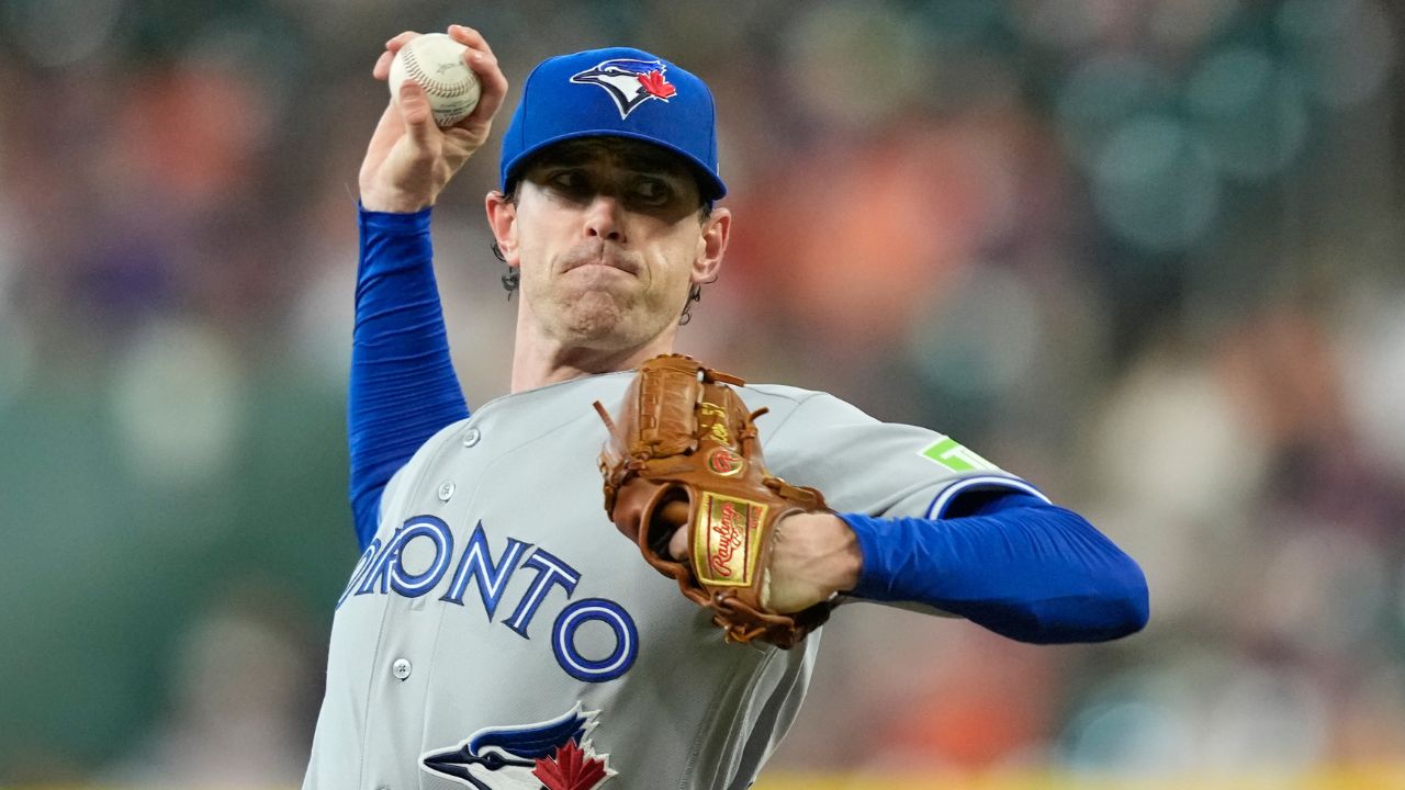 Blue Jays, Bieber look to get rare sweep vs. Phillies