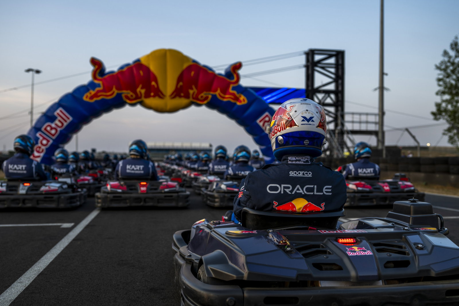 Verstappen to tackle 100-driver kart race