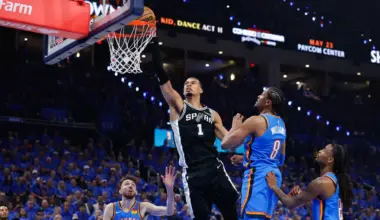 Victor Wembanyama gets sobering blood clot warning from Chris Bosh image