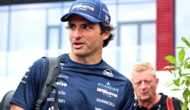 Carlos Sainz to sign new Williams contract despite 2026 F1 difficulties - report