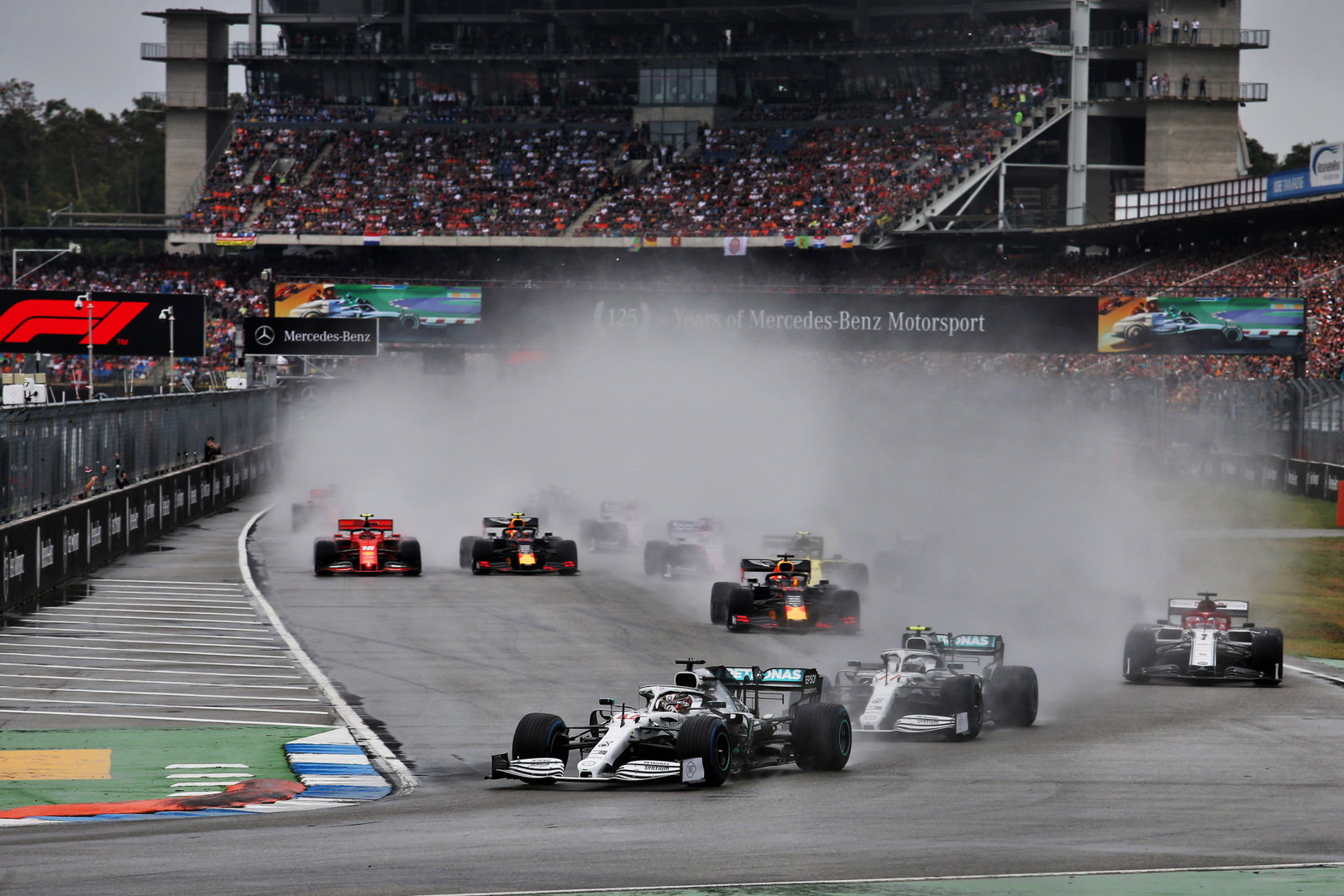 F1 confirms talks over German GP return