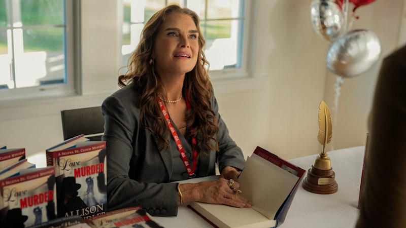 Brooke Shields’ new TV show You’re Killing Me: “You earn all of your flaws and your experience”
