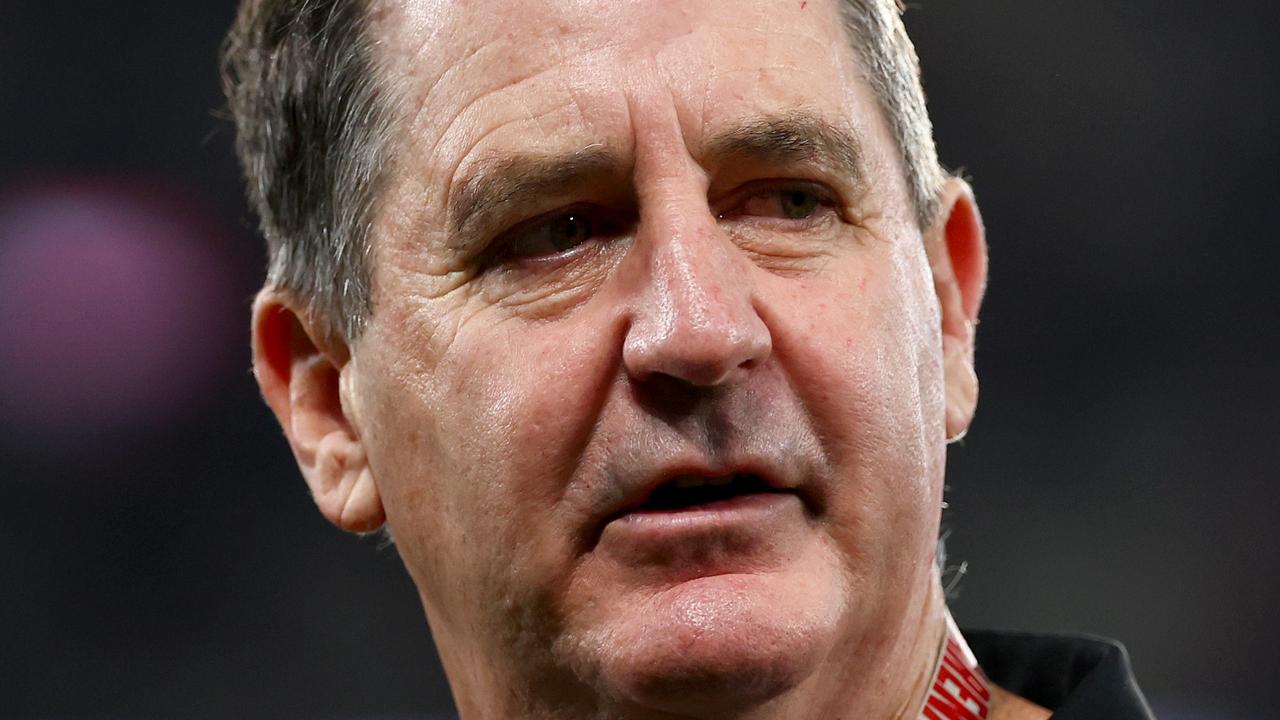 AFL 2026: Garry Lyon says heat is rising on Ross Lyon, Alastair Clarkson, Luke Beveridge, coaches out of contract in 2027, AFL 360, latest news