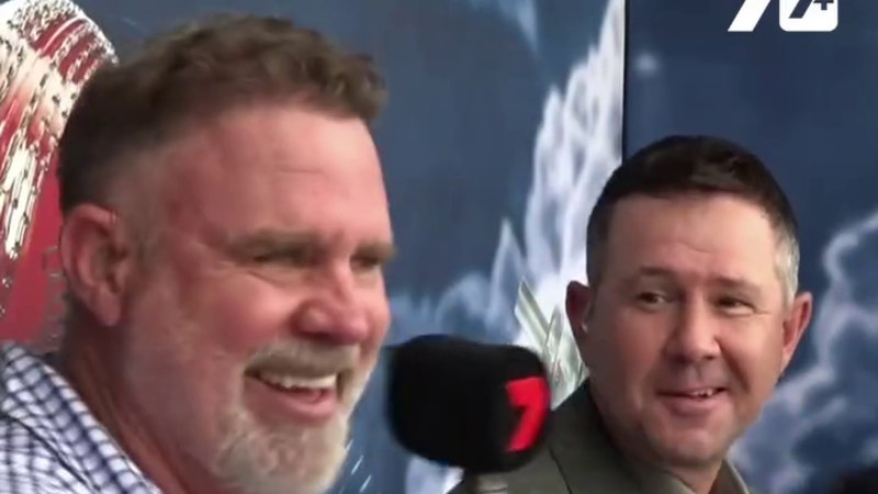 Matthew Hayden hair: Cricket legend unveils new look during Darwin Test broadcast