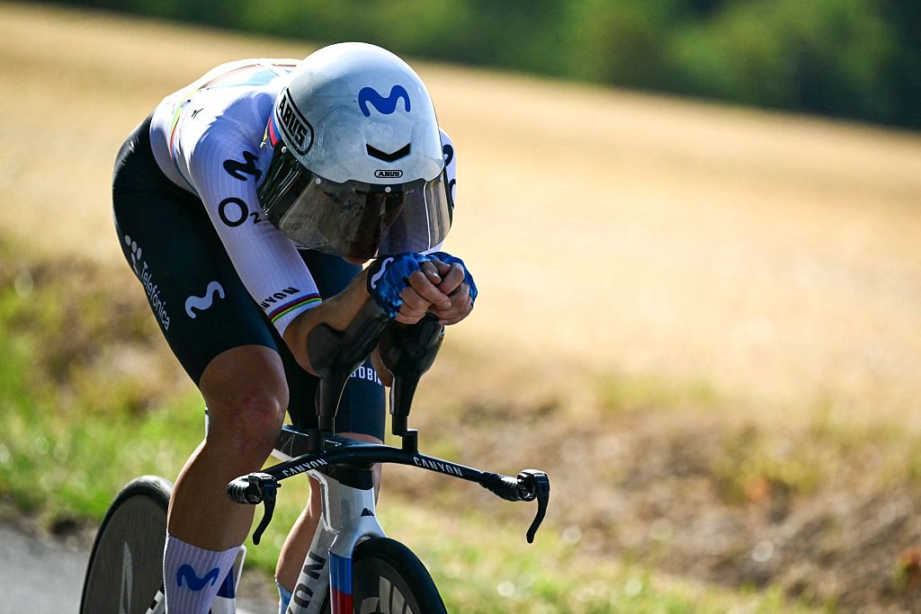 Movistar Team's Swiss rider Marlen Reusser competes during the individual time-trial in the 4th (out of 9) stage of the fifth edition of the Women's Tour de France cycling race, 21 km time trial between Gevrey-Chambertin and Dijon, eastern France on August 4, 2026. (Photo by NICOLAS TUCAT / AFP)