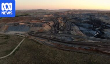 Controversial Hunter Valley coal mine granted six-year extension