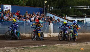 GLADIATORS EDGE OUT COMETS – British Speedway Official Website