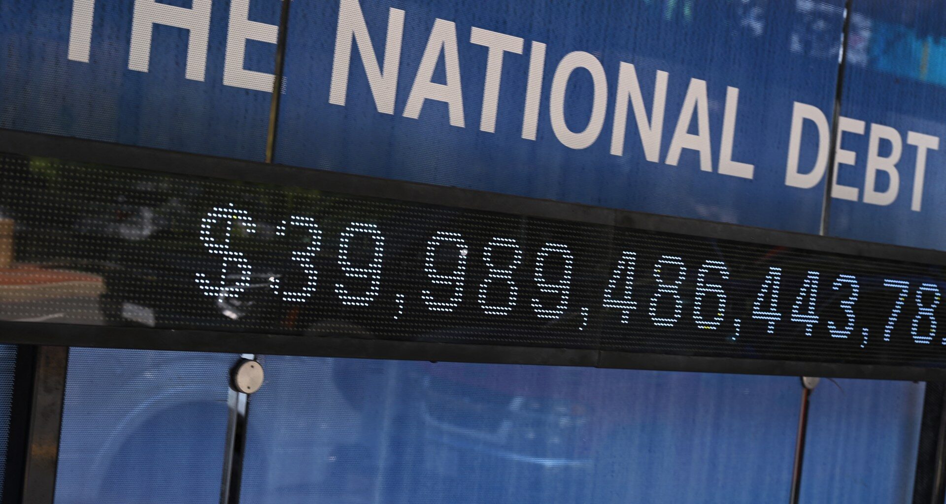 US national debt passes record $40 trillion | Business and Economy News