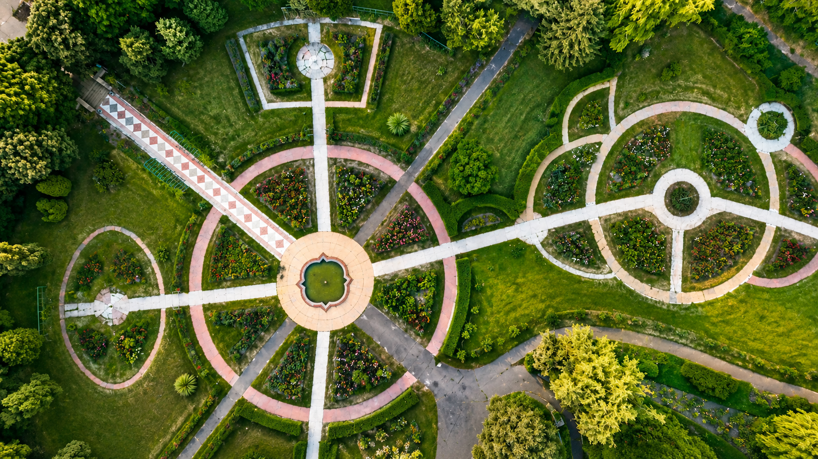 An aerial view of the garden (Image: Yaroslav Danylchenko/Canva) An aerial view of the garden (Image: Yaroslav Danylchenko/Canva)<br>