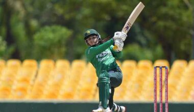 ayesha-zafar-held-the-chase-together-with-31-ball-39