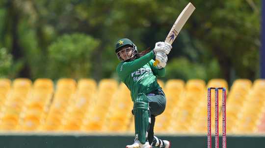 ayesha-zafar-held-the-chase-together-with-31-ball-39