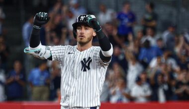 Cody Bellinger hits a tiebreaking double in the 7th inning as the Yankees beat the Astros 9-3