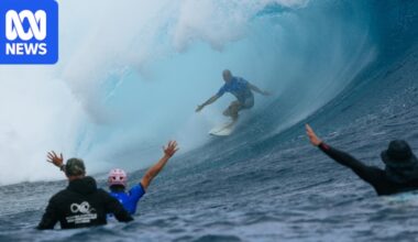 Surfing great Kelly Slater beats Gabriel Medina at Tahiti Pro, setting up heat against Australian Jack Robinson