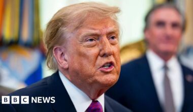Trump hails 'historic' deal for US to control 65bn barrels of Venezuela's oil - BBC