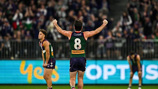 Andrew Brayshaw celebrates Fremantle’s win over the Crows to secure the minor premiership.