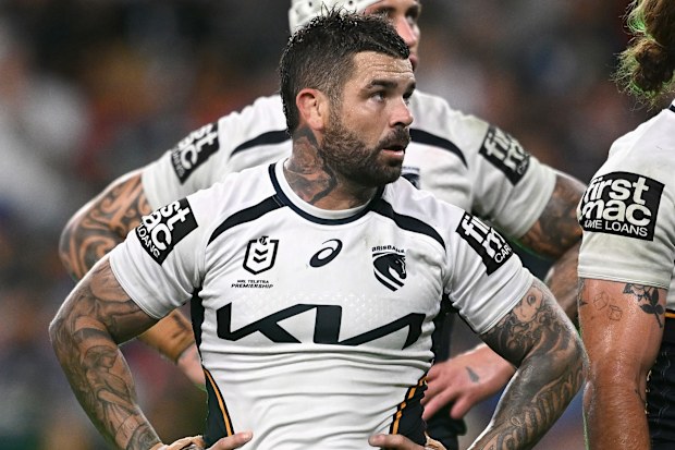 Broncos players Adam Reynolds and Patrick Carrigan react during a loss to the Warriors.