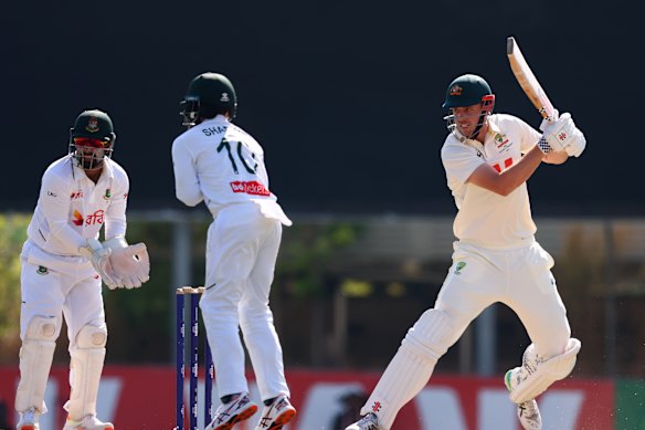 Cameron Green is trying to keep Australia in the Test match.