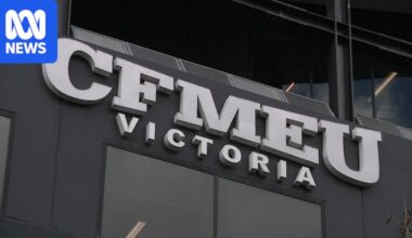 CFMEU headquarters in Melbourne raided by police investigating alleged corruption