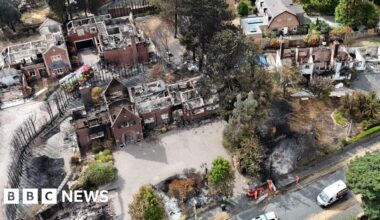Fires prompt national alert as 19 homes destroyed - BBC