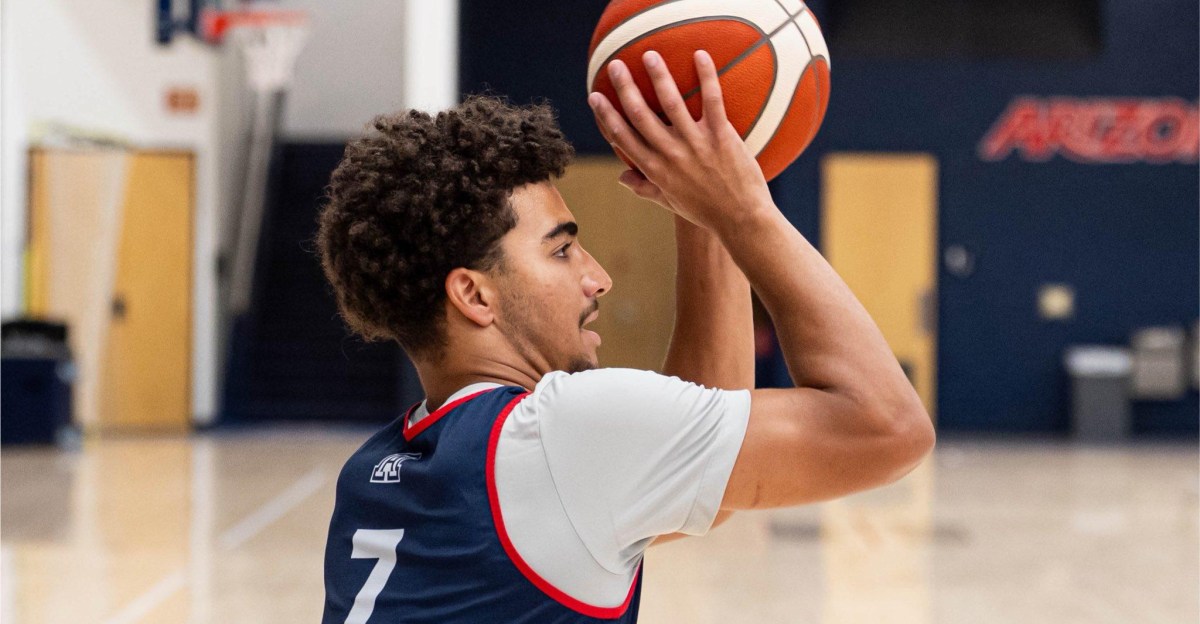 Newcomers Derek Dixon, Cameron Holmes part of overhauled Arizona Wildcats men’s basketball backcourt