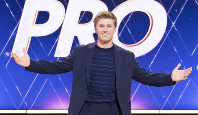 Robert Irwin hosts 'Dancing With the Stars: The Next Pro'