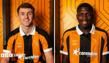 Composite image of Joe Gelhardt and Lucas Gourna-Douath signing for Hull