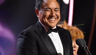 Sam Pang wins Gold Logie after Irwin’s wild skit with Magda Szubanski - The Daily Telegraph
