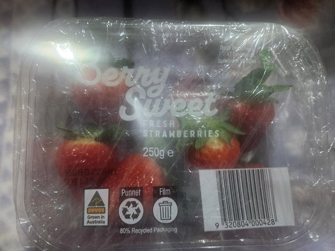 Spider in punnet of strawberries purchased at Coles Geraldton