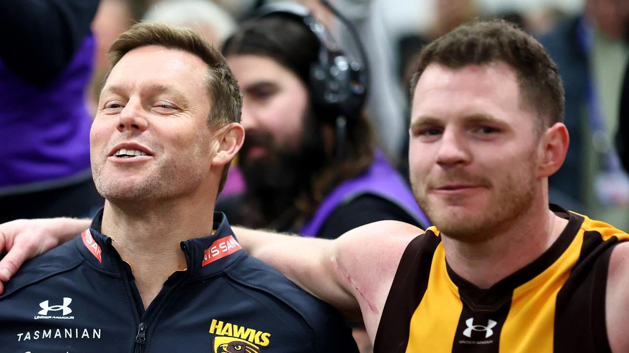 AFL 2026: Hawthorn Hawks eye Fremantle Dockers qualifying final, Blake Hardwick Grand Final ambitions, Sam Mitchell, Wharfie Time