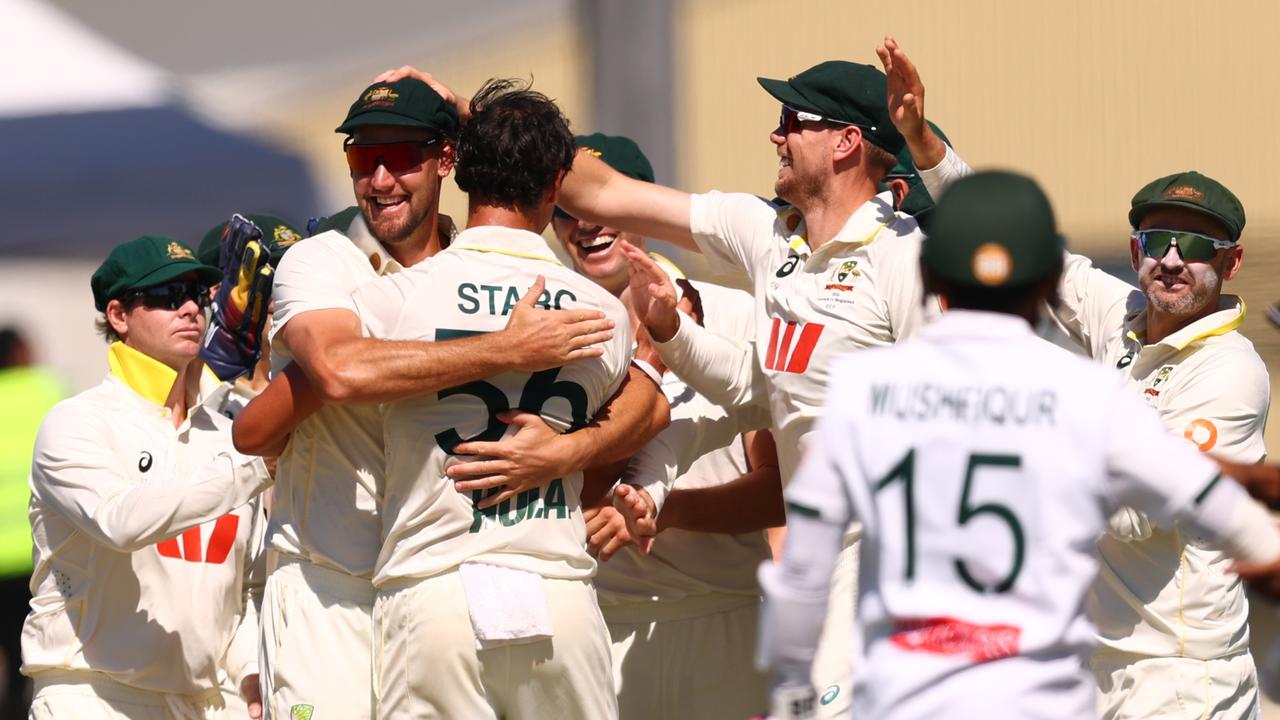 22 balls, five wickets: Starc buries Darwin demons in chaotic start - CODE Sports