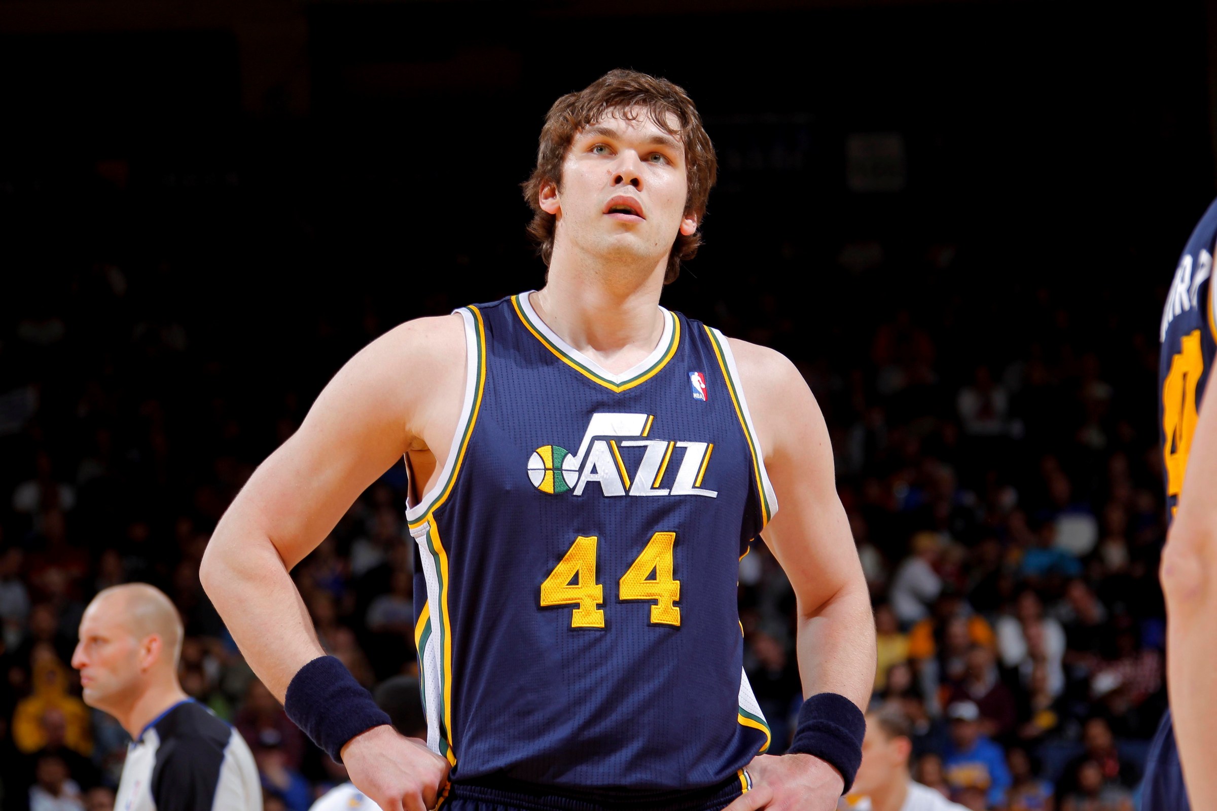 OAKLAND, CA - JANUARY 30: Kyrylo Fesenko #44 of the Utah Jazz gets ready to take on the Golden State Warriors on January 30, 2011 at Oracle Arena in Oakland, California. NOTE TO USER: User expressly acknowledges and agrees that, by downloading and/or using this Photograph, user is consenting to the terms and conditions of the Getty Images License Agreement. Mandatory Copyright Notice: Copyright 2011 NBAE (Photo by Rocky Widner/NBAE via Getty Images)