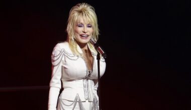 WNBA: How the league, like everyone, has celebrated Dolly Parton