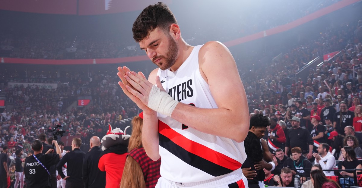 Blazers Fans Excited for Donovan Clingan