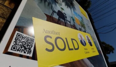 ‘Mass exodus’: Buyers flee housing market