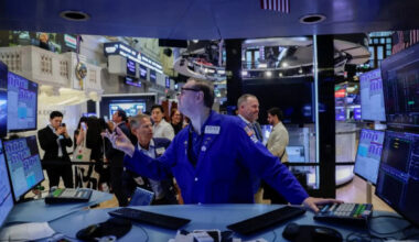 S&P 500, Nasdaq slip as Iran tensions test markets in high-stakes week