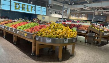 Coles shoppers vow to boycott supermarket after unpopular banana change