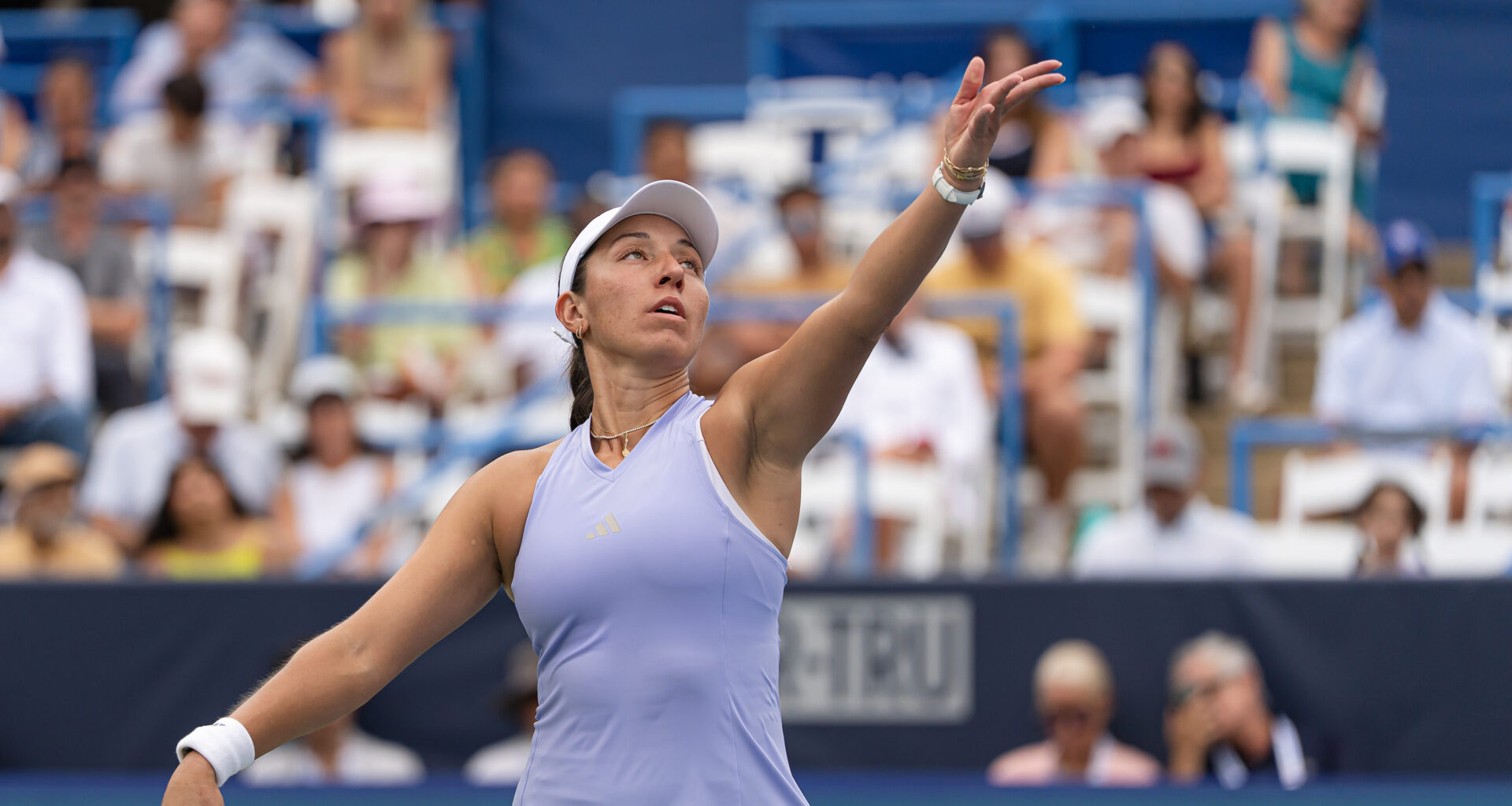 Fast start, dominant serve fuel Pegula's first two-set win over Kalinskaya