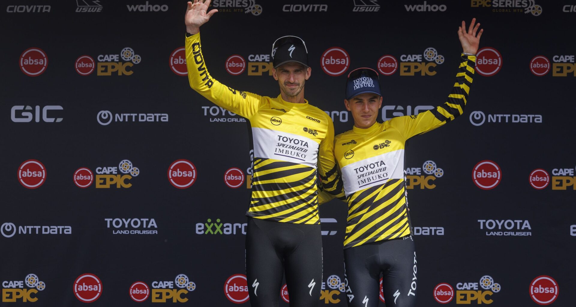 UCI Gravel World Series: Lisa Bone takes solo win at Around the Pot, Matt Beers darts ahead of Cape Epic teammate Tristan Nortje