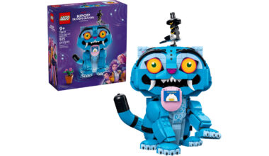 LEGO's FIrst KPop Demon Hunters Set with Derpy Tiger and Sussie Bird