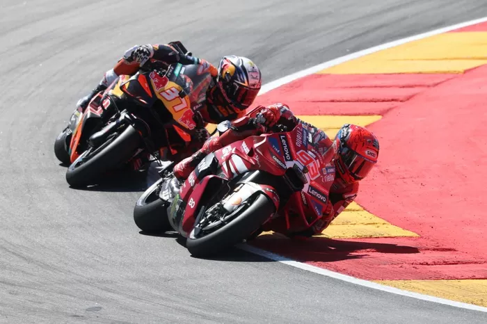 Marc Marquez, Ducati Team, Pedro Acosta, Red Bull KTM Factory Racing