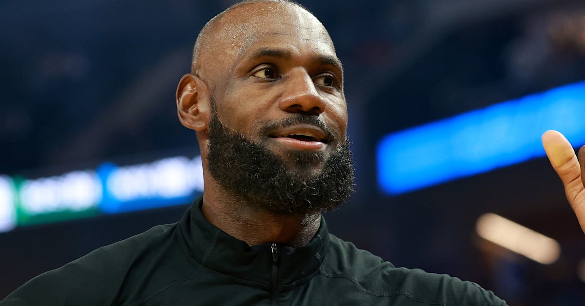 LeBron James Hilariously Roasts Hairline Heckler 'You Know What I Do Got, Though'
