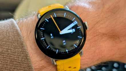 Digalog watch face on Pixel Watch 3