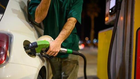 Israel gasoline price rises to record 8.25 shekels per liter
