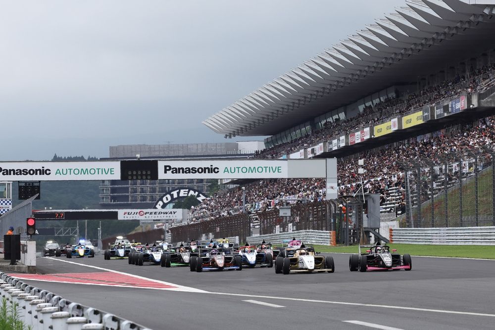 Race starts initially proved tricky in the transition to single-seaters